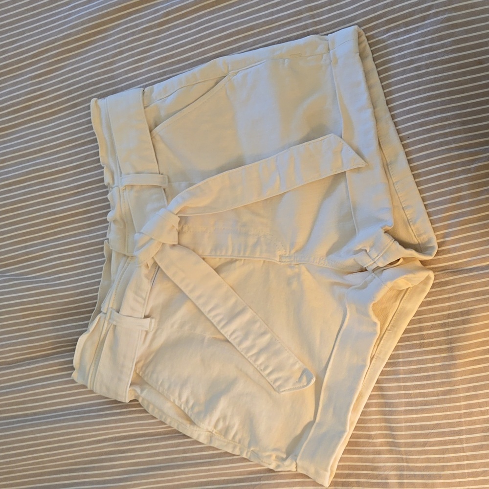 Express denim size 8 high-rise shortie shorts